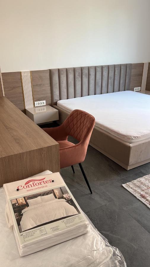 Arcgroup Medical Apartment Oradea Bagian luar foto