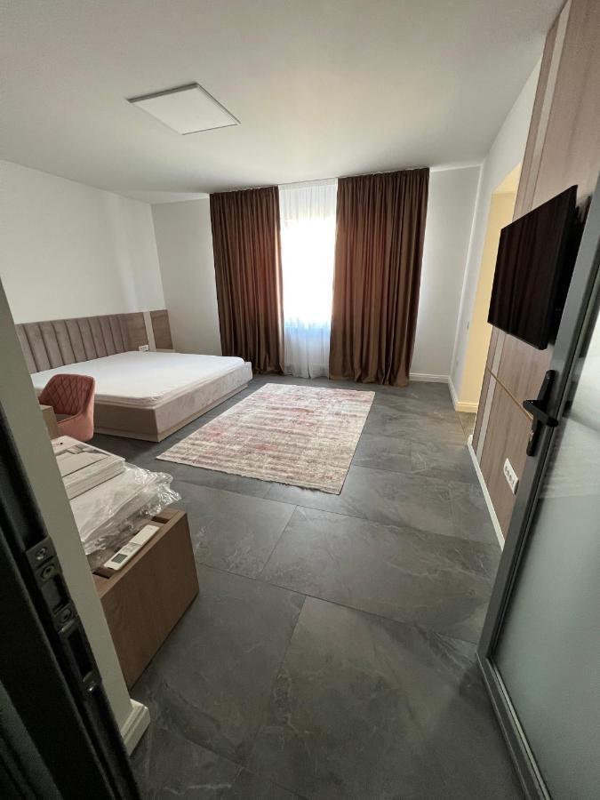 Arcgroup Medical Apartment Oradea Bagian luar foto