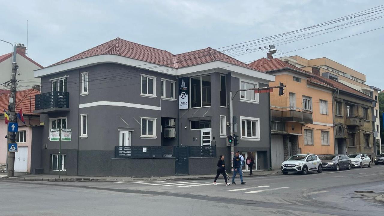 Arcgroup Medical Apartment Oradea Bagian luar foto